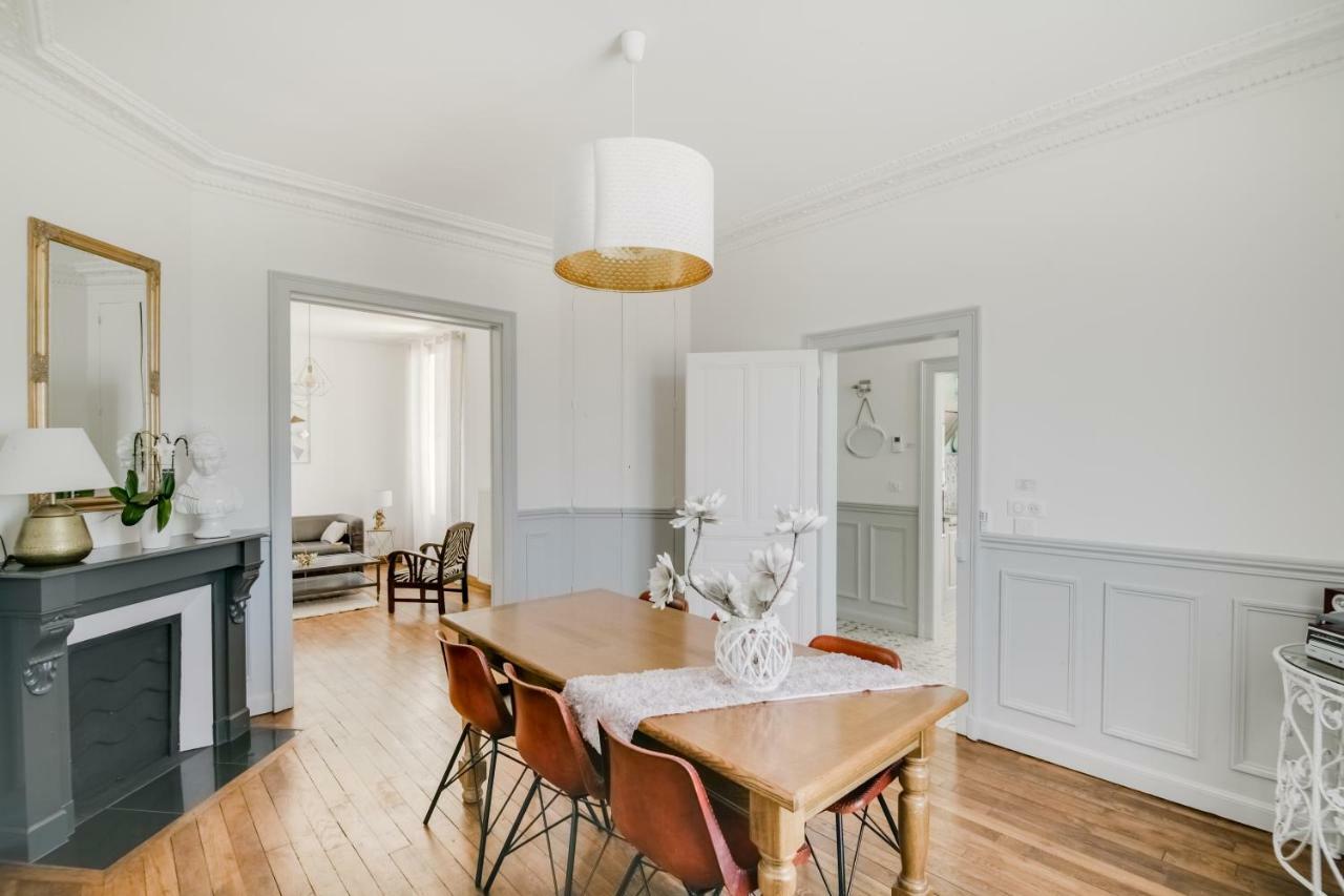 Maison Qui S'Y Frotte S'Y Pique Robert-Espagne Luaran gambar
